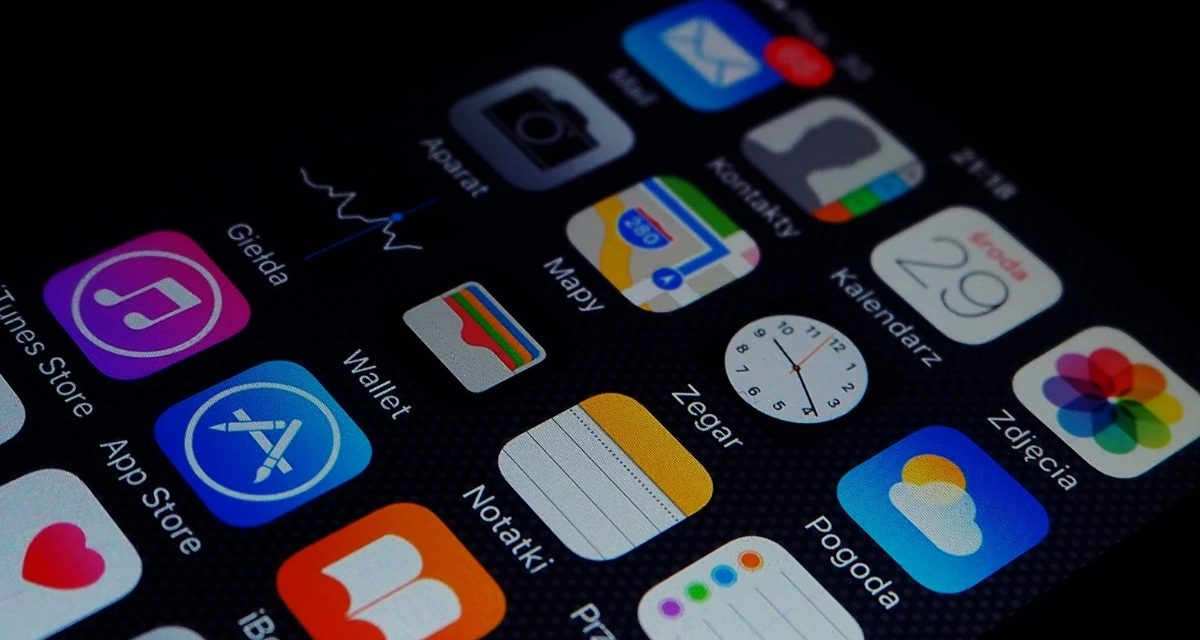 Ilustrasi desain iPhone terbaru menjelang peluncuran generasi ke-18